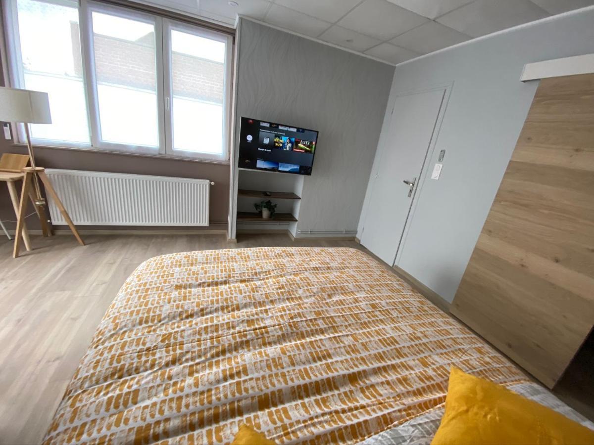 Logements Equipes A Onnaing Avec Espace Balneo En Option Proche Toyota, Autoroute Et Valenciennes Exterior foto