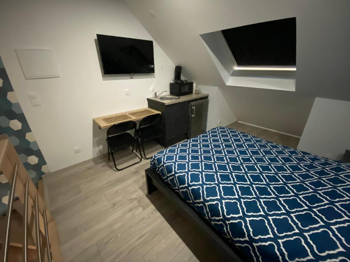 Logements Equipes A Onnaing Avec Espace Balneo En Option Proche Toyota, Autoroute Et Valenciennes Exterior foto