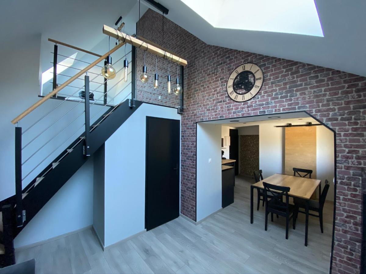 Logements Equipes A Onnaing Avec Espace Balneo En Option Proche Toyota, Autoroute Et Valenciennes Exterior foto