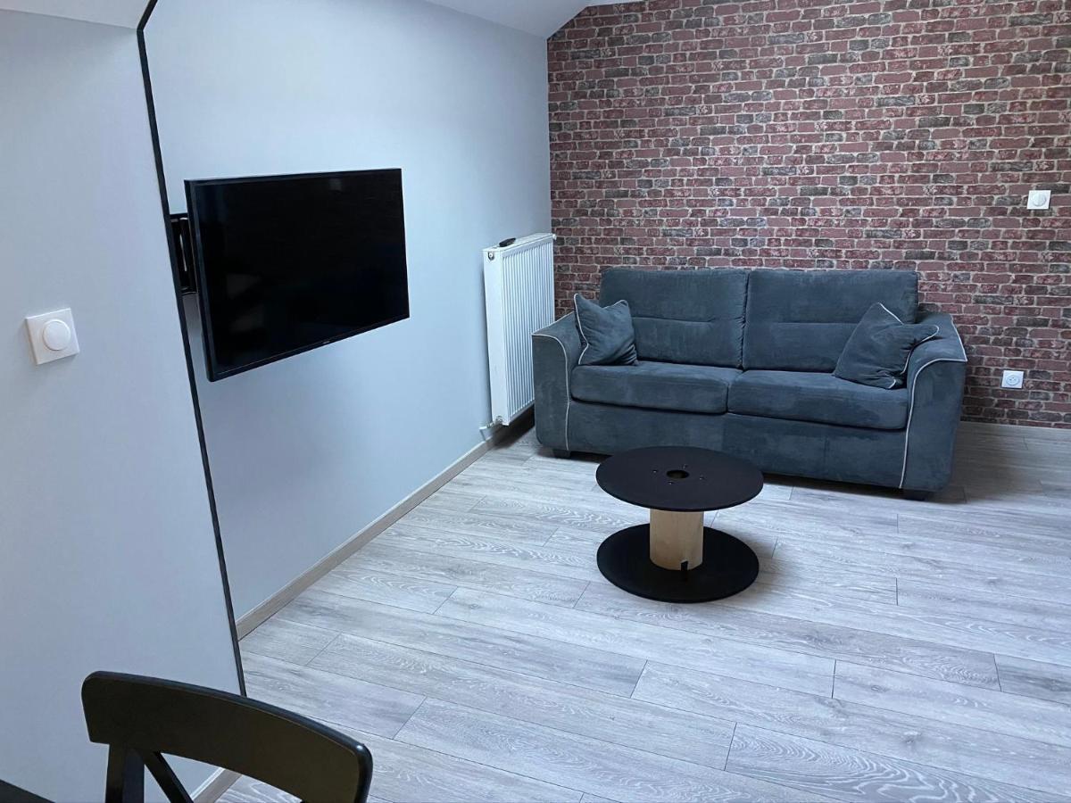 Logements Equipes A Onnaing Avec Espace Balneo En Option Proche Toyota, Autoroute Et Valenciennes Exterior foto