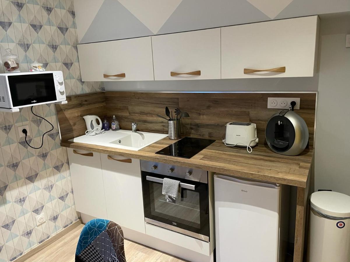 Logements Equipes A Onnaing Avec Espace Balneo En Option Proche Toyota, Autoroute Et Valenciennes Exterior foto